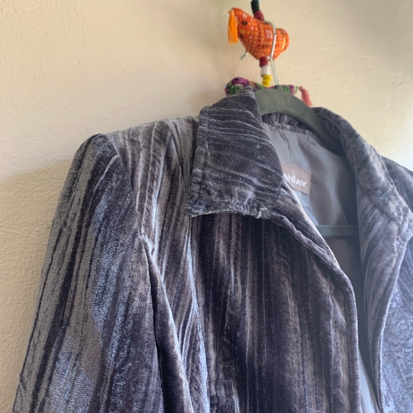 ⚡️SOLD⚡️ - Picture 2 of 4